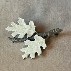 Vintage JJ Jonette Snow White Frost Enamel Leaves Brooch